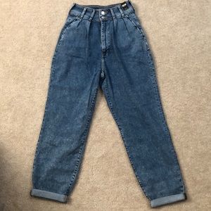 Abercrombie Pleat Front Mom Jeans